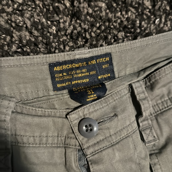 Abercrombie and Fitch men’s paratrooper shorts cargo zip pocket grey 31 - Picture 3 of 5